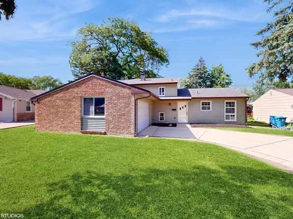46 Vantroba Dr, Glendale Heights, IL 60139