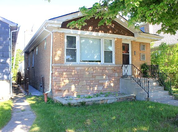 2nd image of 5525 N Nagle Ave