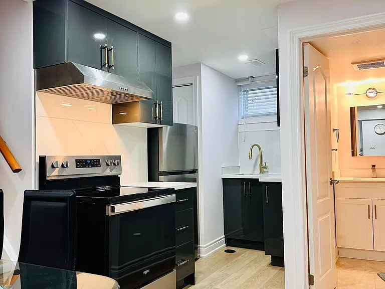 206 Bellamy Rd N #BASEMENT — Photo 4