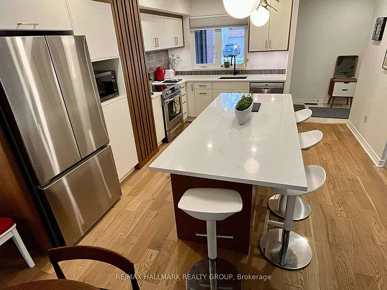 285 Bruyere St — Photo 4