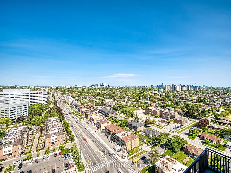 800 Lawrence Ave W #2013 — Photo 31