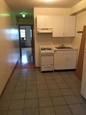 Rented by M & J Tenaglia Realty Corp | media 5