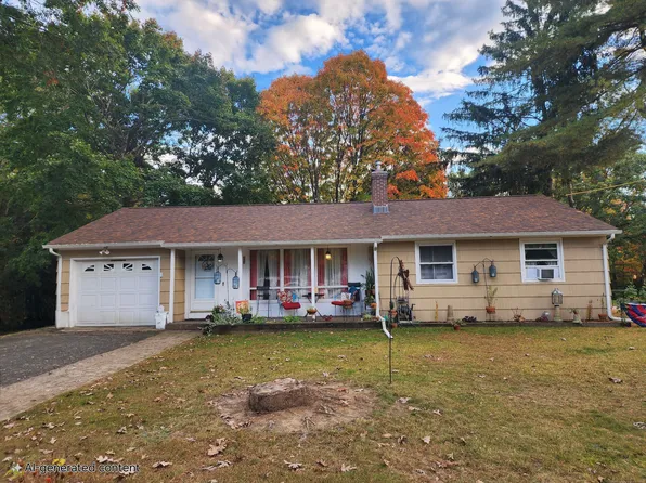 19 Larrow Drive, Windham, CT 06256