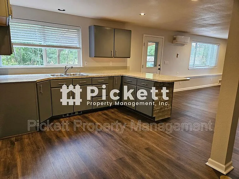 290 Tahuyeh Pl W — Photo 17