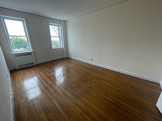 4th image of 3240 Netherland Ave #6C