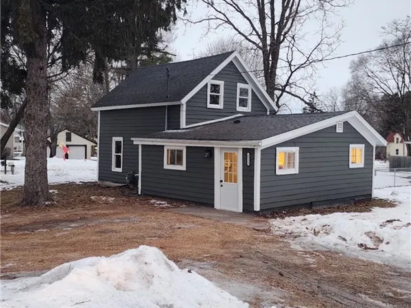 2222 4th Street E, Menomonie, WI 54751