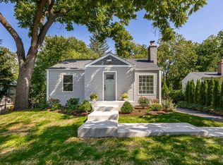 5513 Pershing Ave, Downers Grove, IL 60515