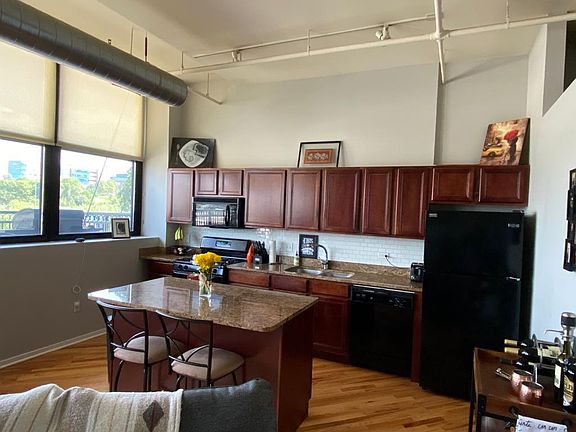 4th image of 2015 Grand Blvd APT 425