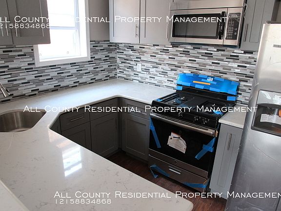 5th image of 225 N 52nd St Floor 2