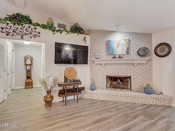 4th image of 4398 PRINCESS LABETH Court W