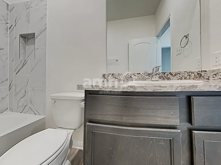 1162 Treeta Trl — Photo 13