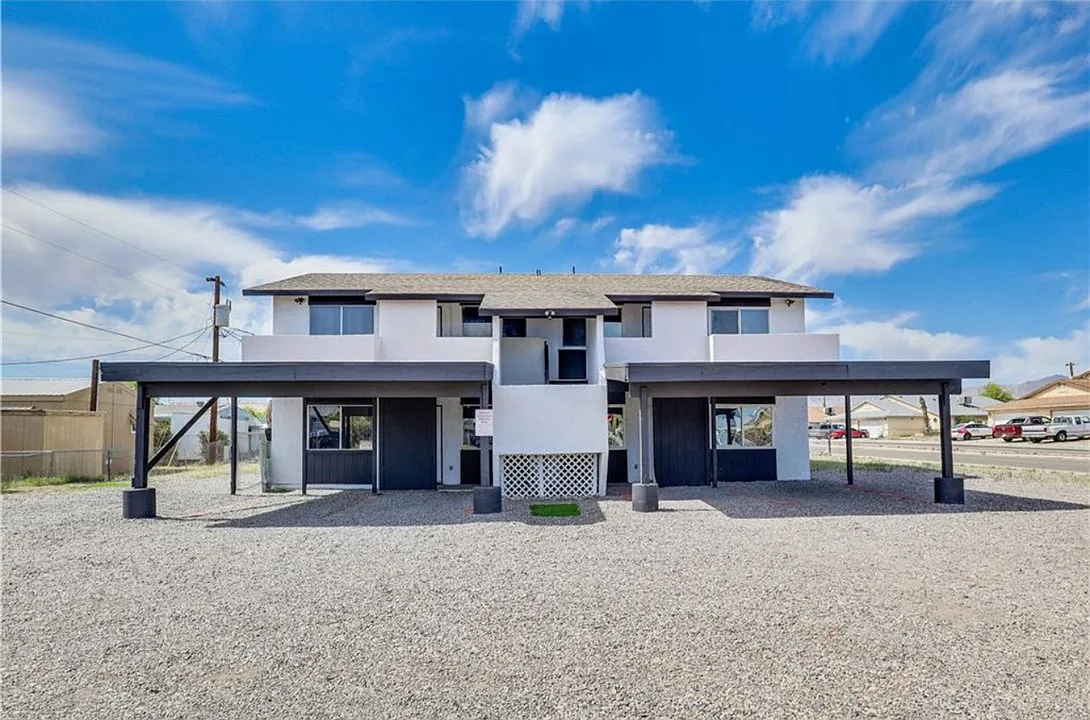 2 bed, 1.0 bath, 775 sqft, $975 — Photo 1