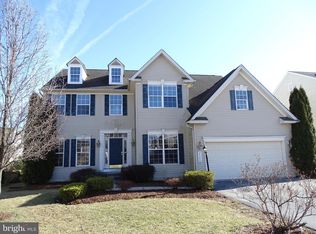 2560 Carriage Ln, Dover, PA 17315