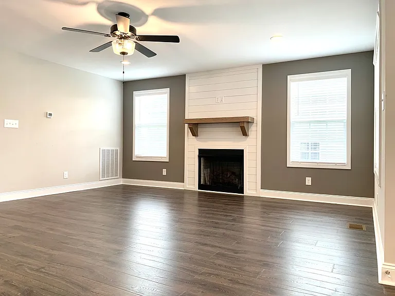 712 Banister Dr — Photo 6