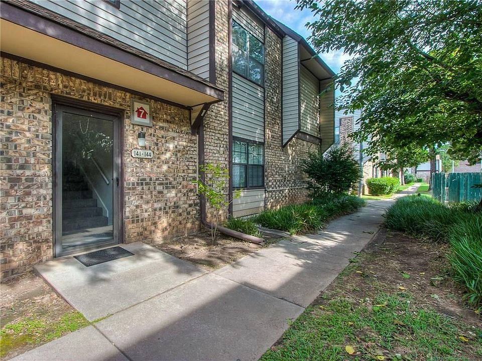 1st image of 401 12th Ave #142