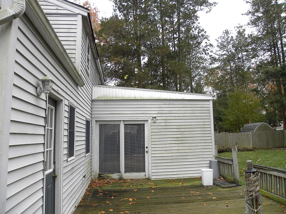 2nd image of 64 W Saddle River Rd