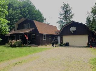 402 Reindeer Dr, Prudenville, MI 48651