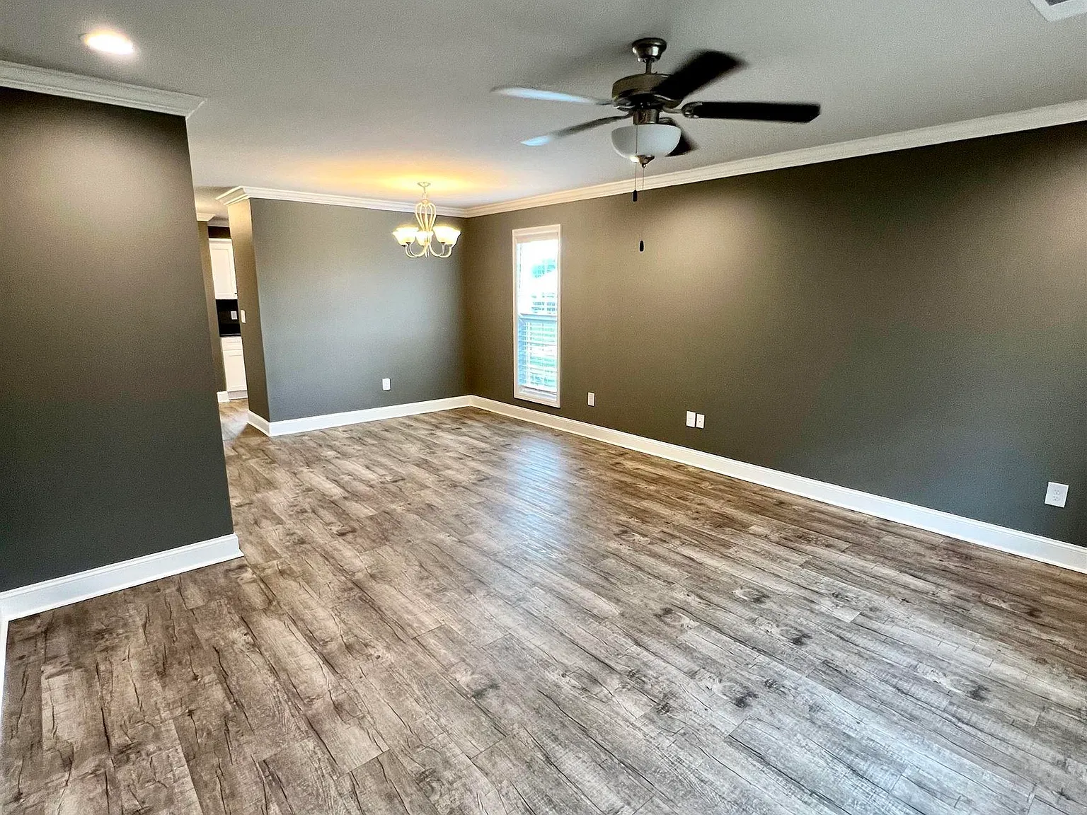 2 bed, 2.0 bath, 1100 sqft, $1,450 — Photo 3