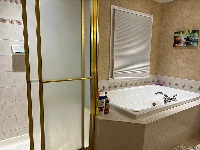8350 Manchester Park Dr — Photo 5
