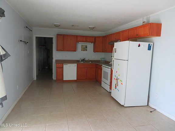 5th image of 516 Merigold Drive