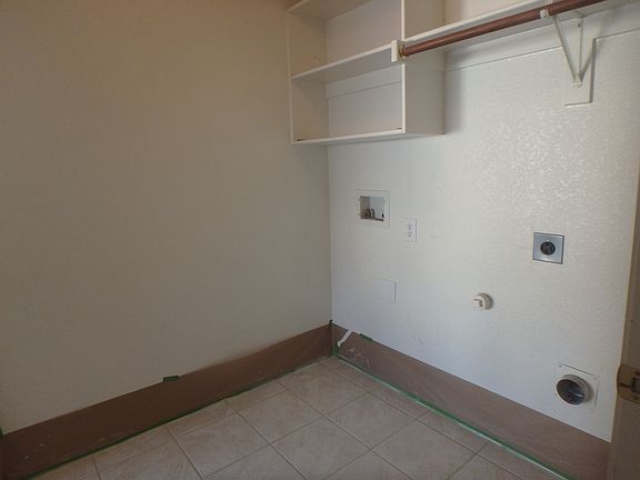 5th image of 1613 Broadmoor Dr