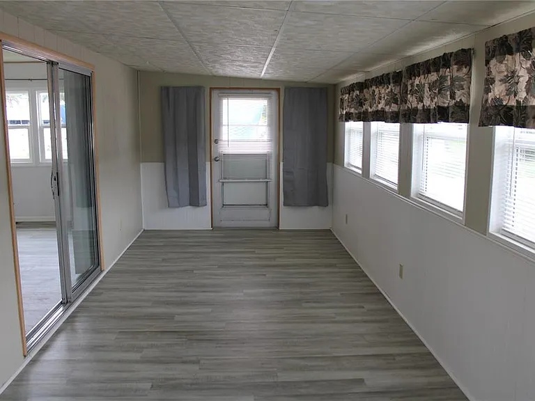 204 50th Avenue Dr W — Photo 14
