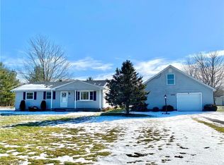 6332 Weaver Rd, Conneaut, OH 44030
