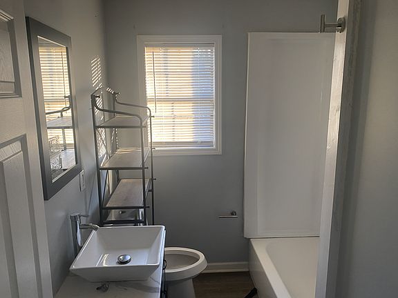 2nd image of 2163 Piedmont Ave #2163