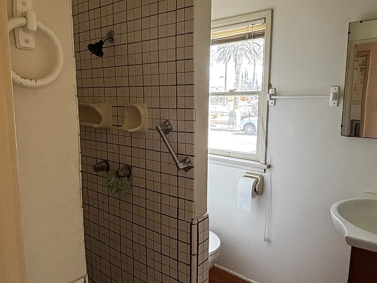 305 W Olive Ave #1 — Photo 7