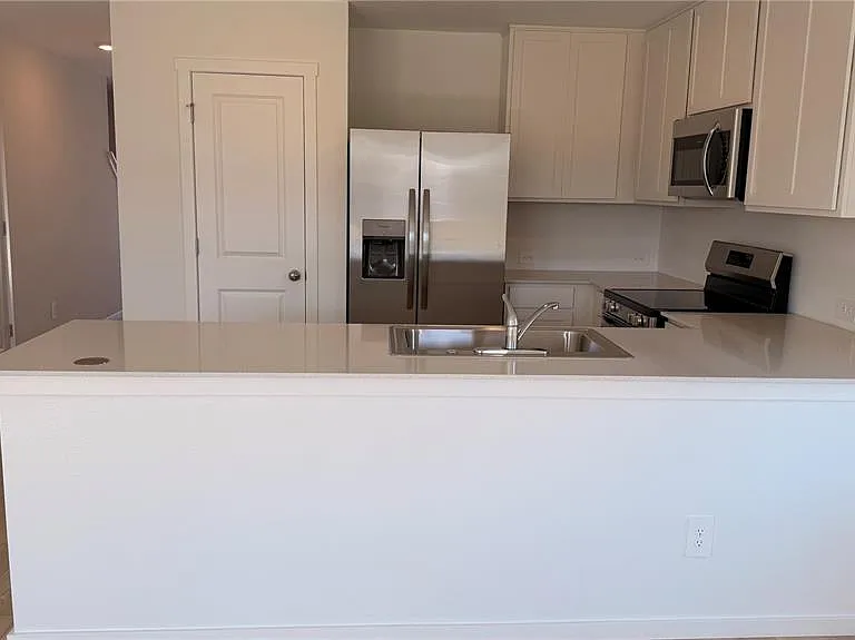 807 Lynx St — Photo 17