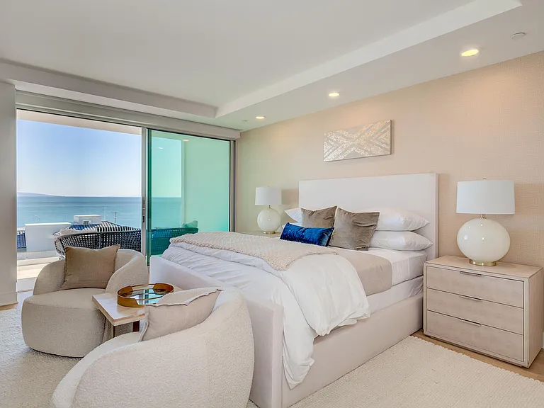 Sea View Villas — Photo 124