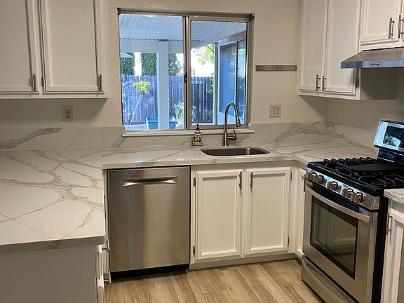 4th image of 136 Waterford Dr