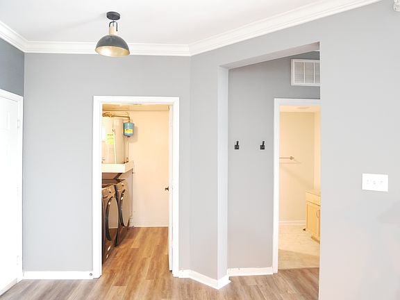 5th image of 1400 Granby St Unit 402