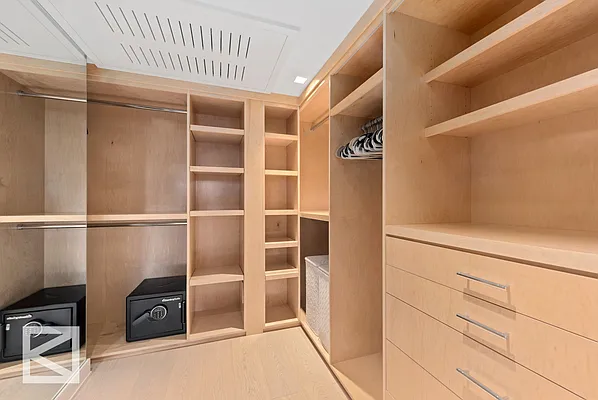 Rented by Douglas Elliman | media 14