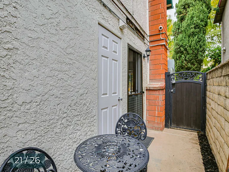 8101 E Woodsboro Ave — Photo 37