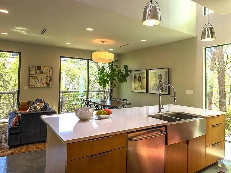 1327 Bonham Ter #D — Photo 11