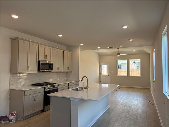 7th image of this home