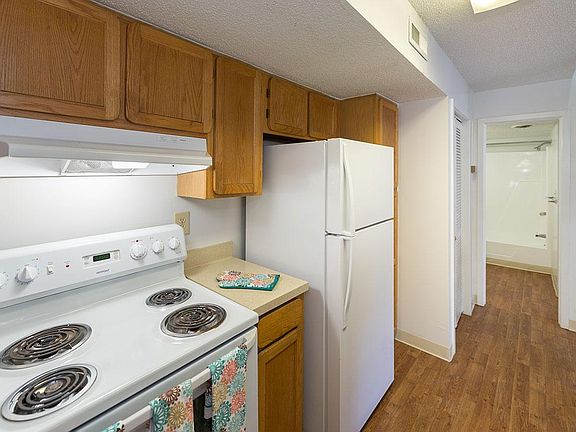 2nd image of 506 Oscar Loop APT 301D