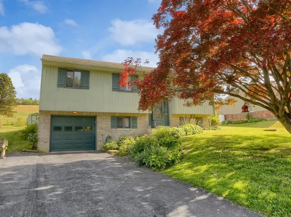 514 Blue Ln, Columbia, PA 17512