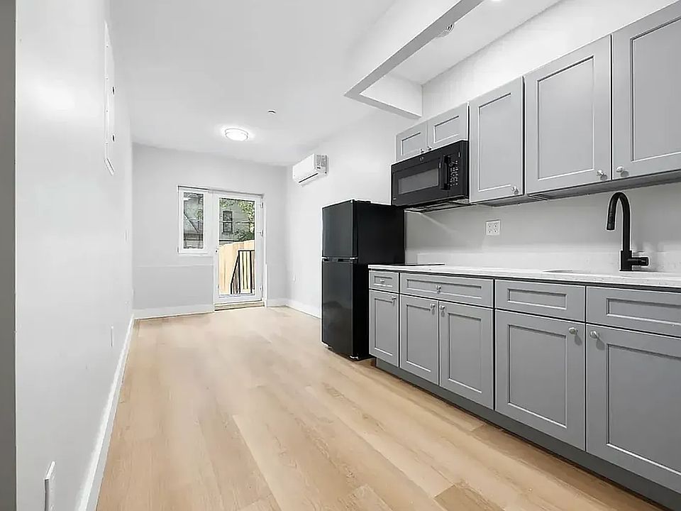 2nd image of 280 Linden Blvd #1C