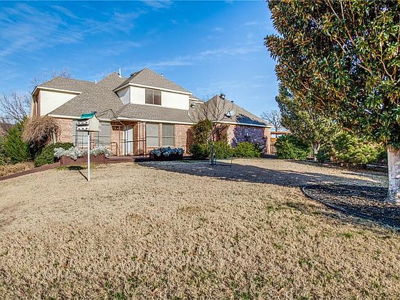 4th image of 71 Panorama Cir