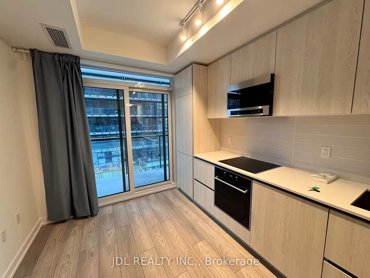 Studio, $1,980 — Photo 2
