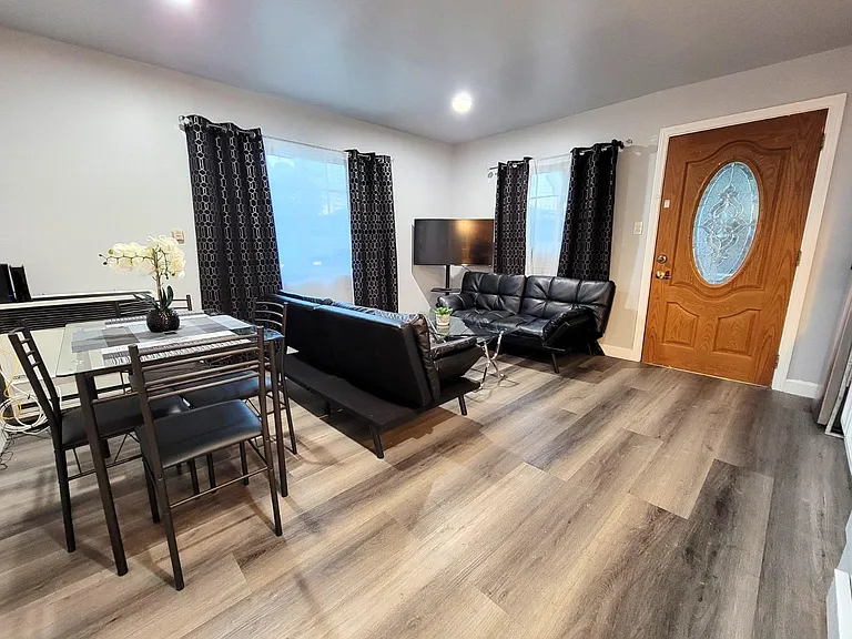 6477 1/4 Lexington Ave — Photo 15