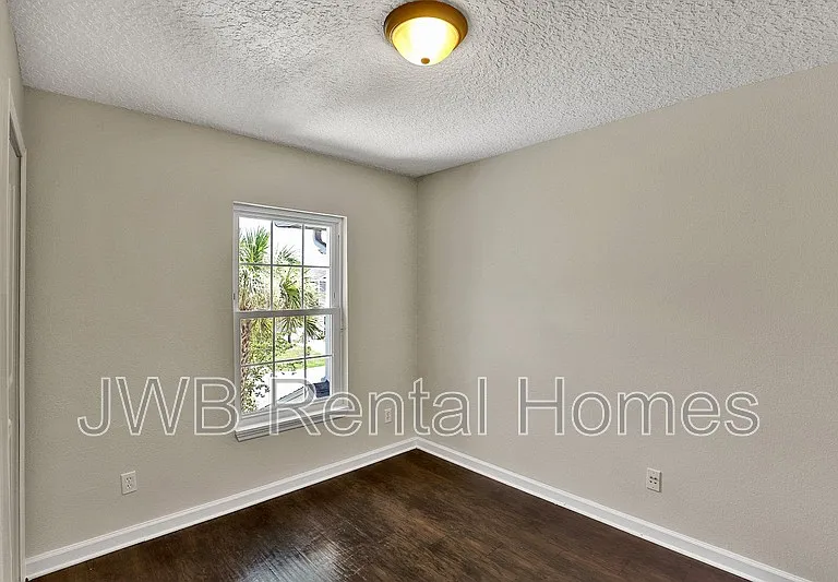 1512 Biscayne Bay Dr — Photo 11