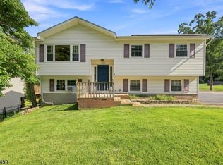105 Leland Trl, Hopatcong Boro, NJ 07843