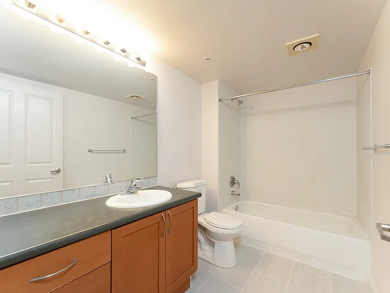 118 107th Ave NE #B111 — Photo 12