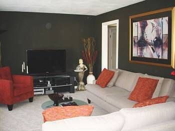 2nd image of 2621 Mineral Point Ave
