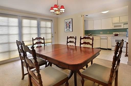 4th image of 3 Munroe St