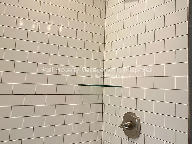 1304 SE 3rd St — Photo 16