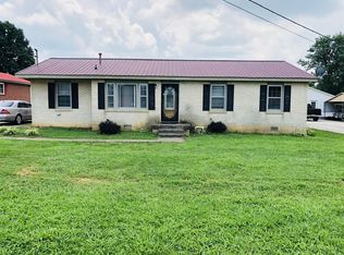 1113 Nicholson St, Decherd, TN 37324